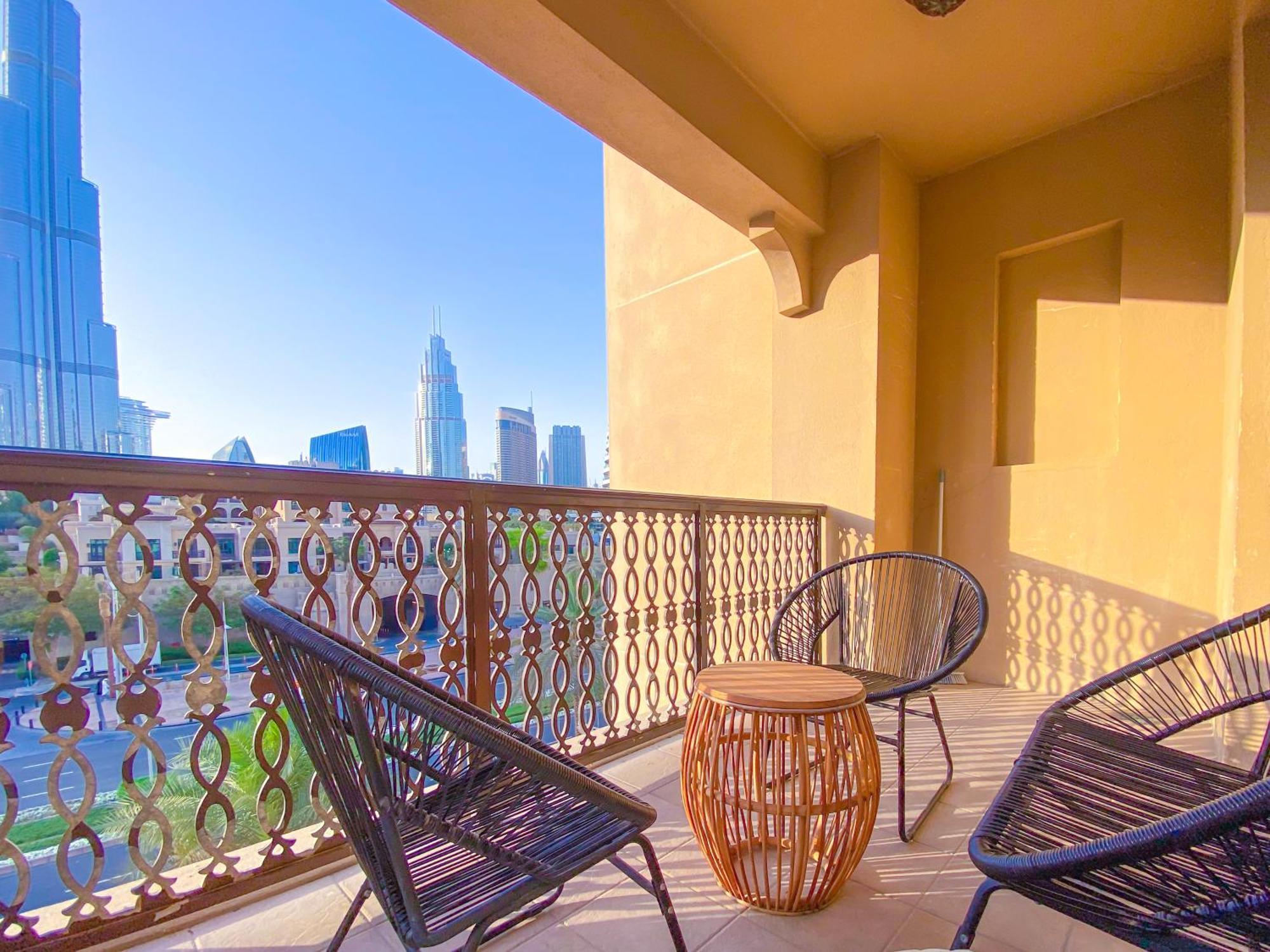 Live The Burj Lifestyle In Timeless Oldtown By Sbh *
