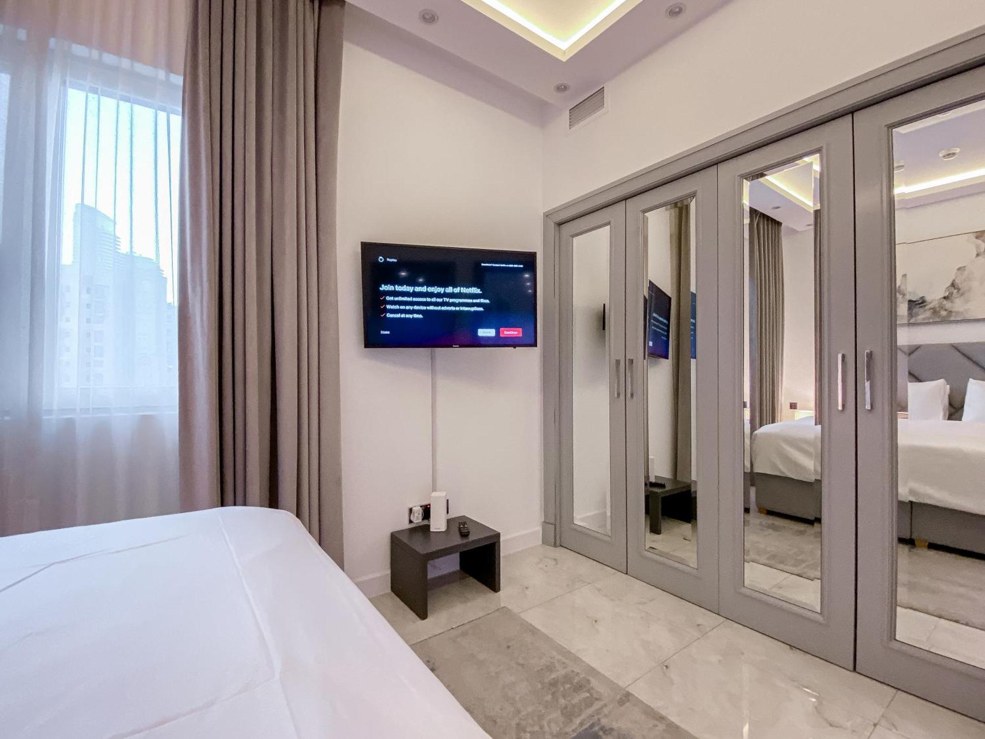 Apartment Live The Burj Lifestyle In Timeless Oldtown By Sbh *