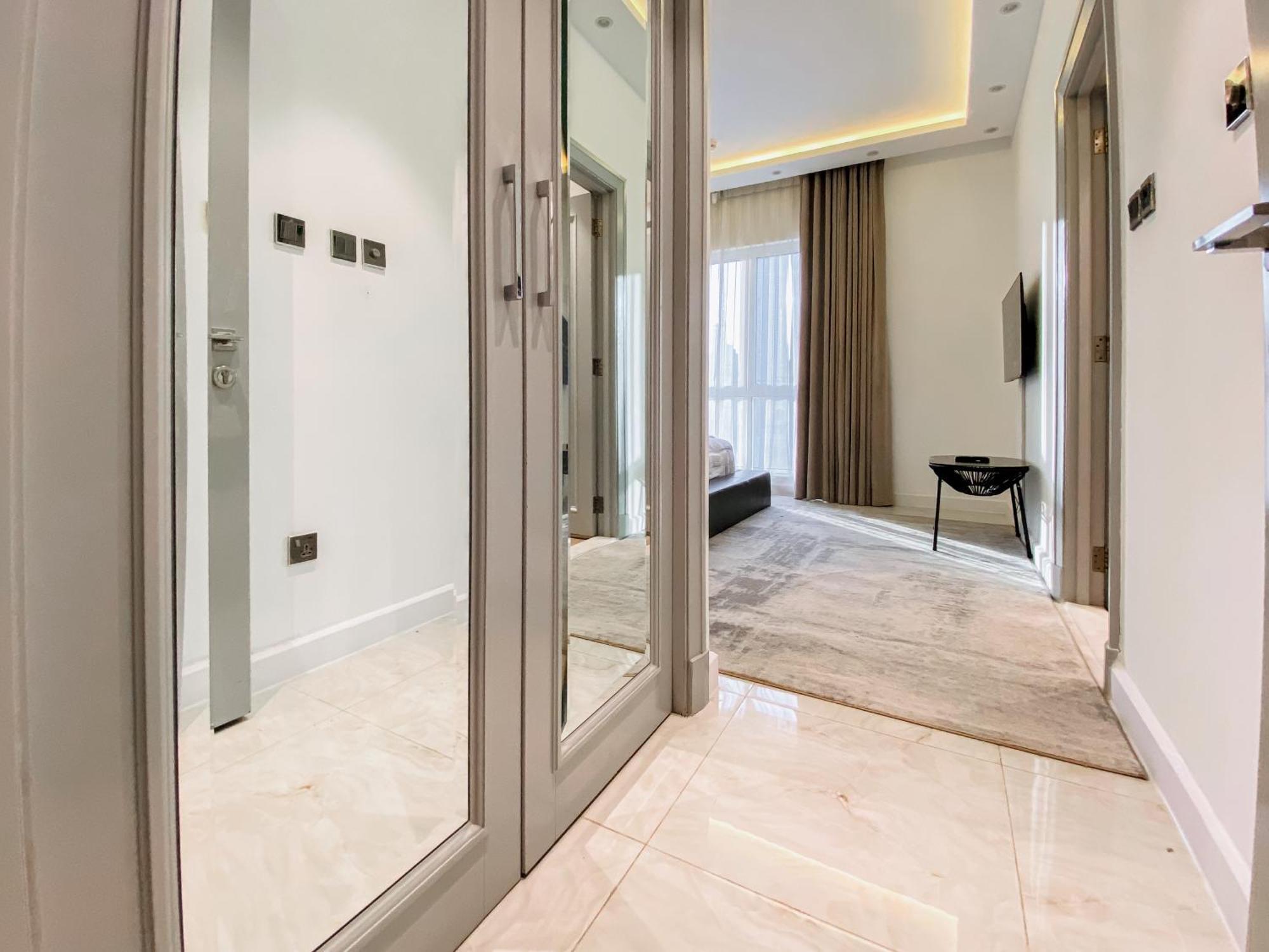Apartment Live The Burj Lifestyle In Timeless Oldtown By Sbh *
